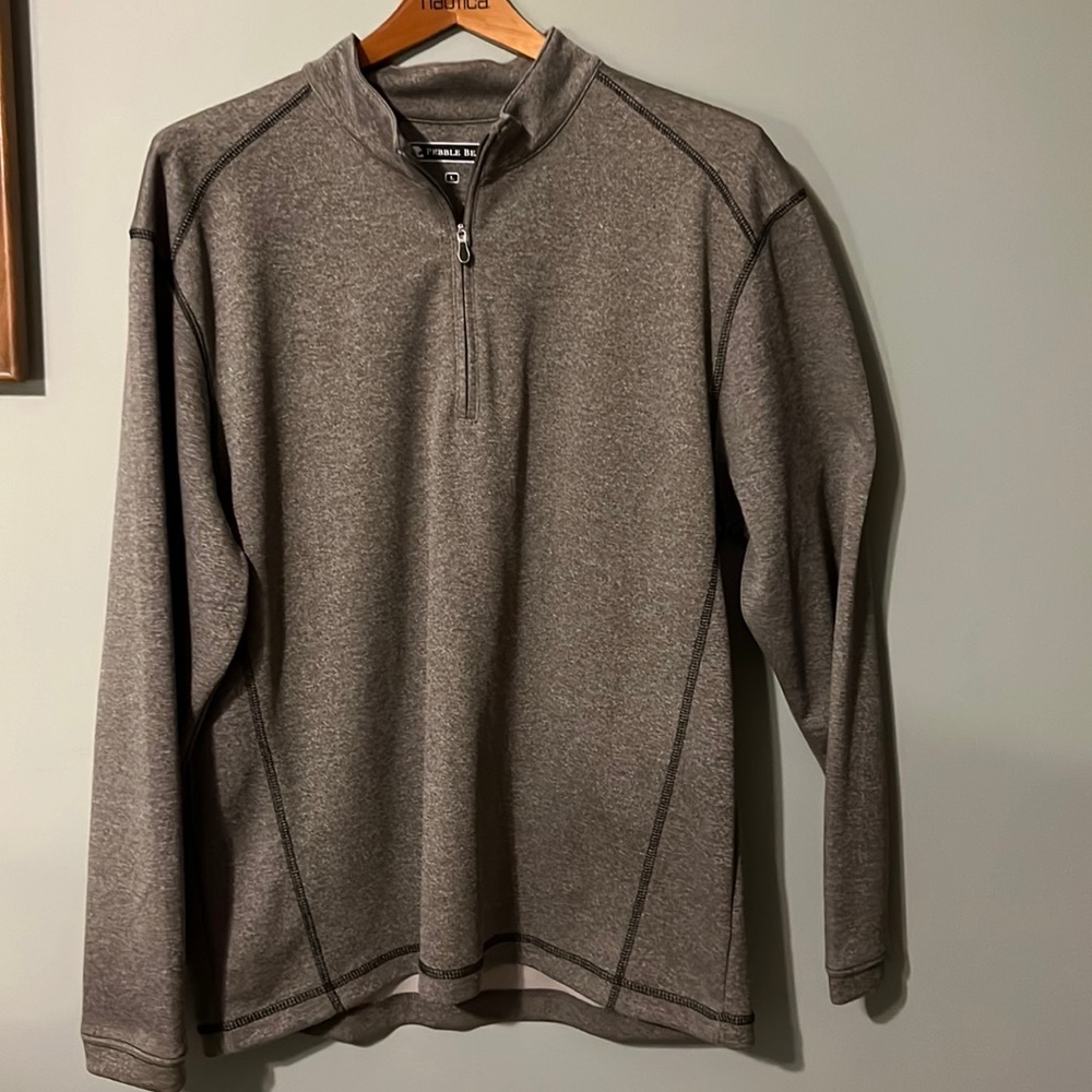 Men’s Gray 1/4 zip Sweatshirt. Size Large.